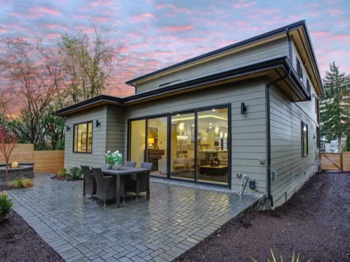 Modern style home with Flat roofing - Flat Roof installs in Hot Springs AR - Homestar Solutions LLC